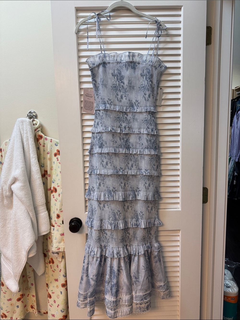 NWT V. Chapman The Geranium Dress (Reg $410) in Blue Tapestry Rose Size 6 - Picture 4 of 6
